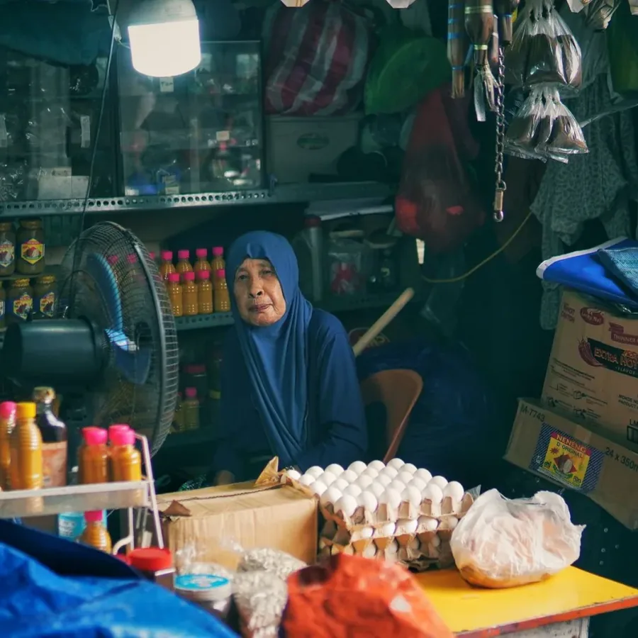 Tủ mát sữa và nước